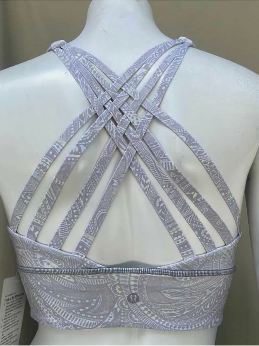 lululemon athletica Free To Be Moved Strappy Yoga Sports Bra - Sz 8 - Picture 6 of 6